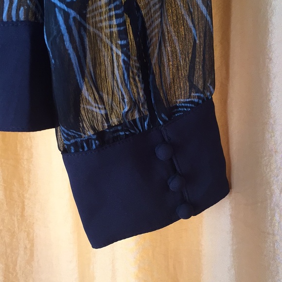 🌷3 for $60🌷Deal. NWOT Lady Dutch blouse. - Picture 3 of 6